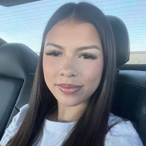 Meet your Posher, Isabella